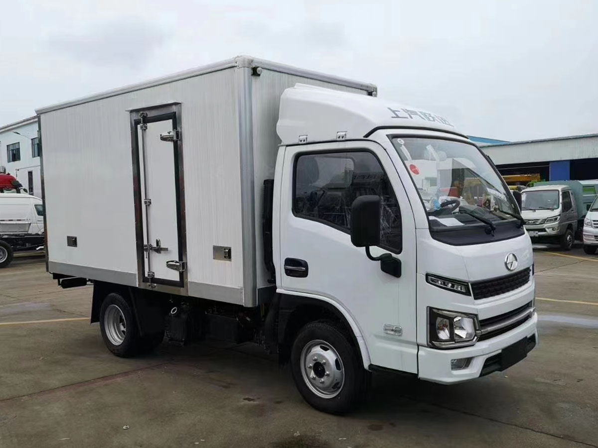 躍進小福星S80柴油冷藏車