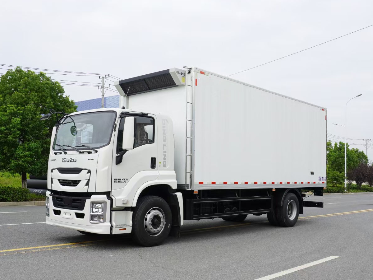 五十鈴6.8米冷藏車