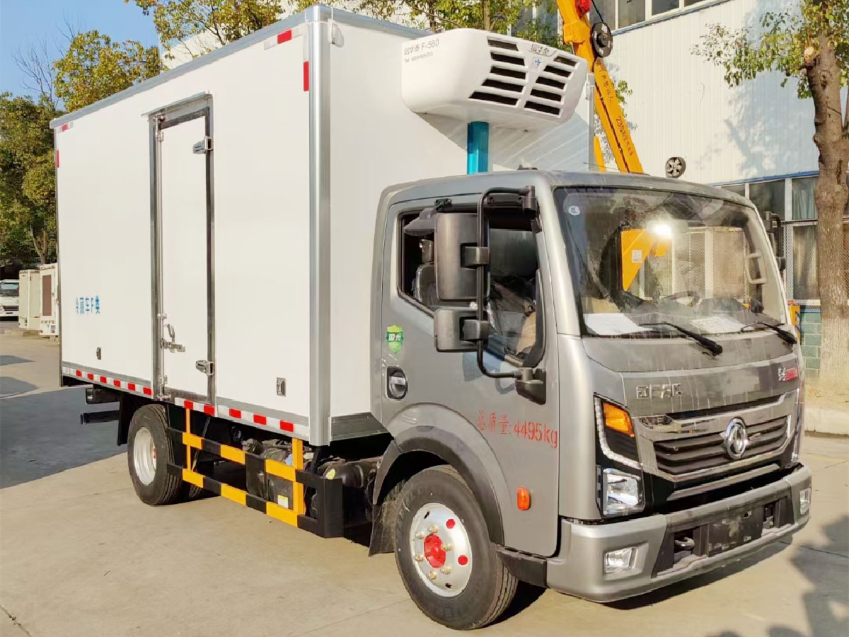 東風(fēng)凱普特星云冷藏車(chē)（4.2米）