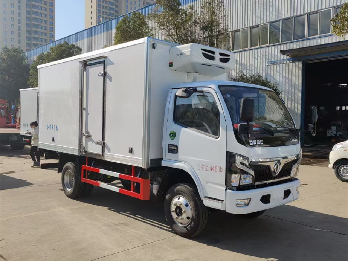東風(fēng)福瑞卡冷藏車(chē)（4.2米）