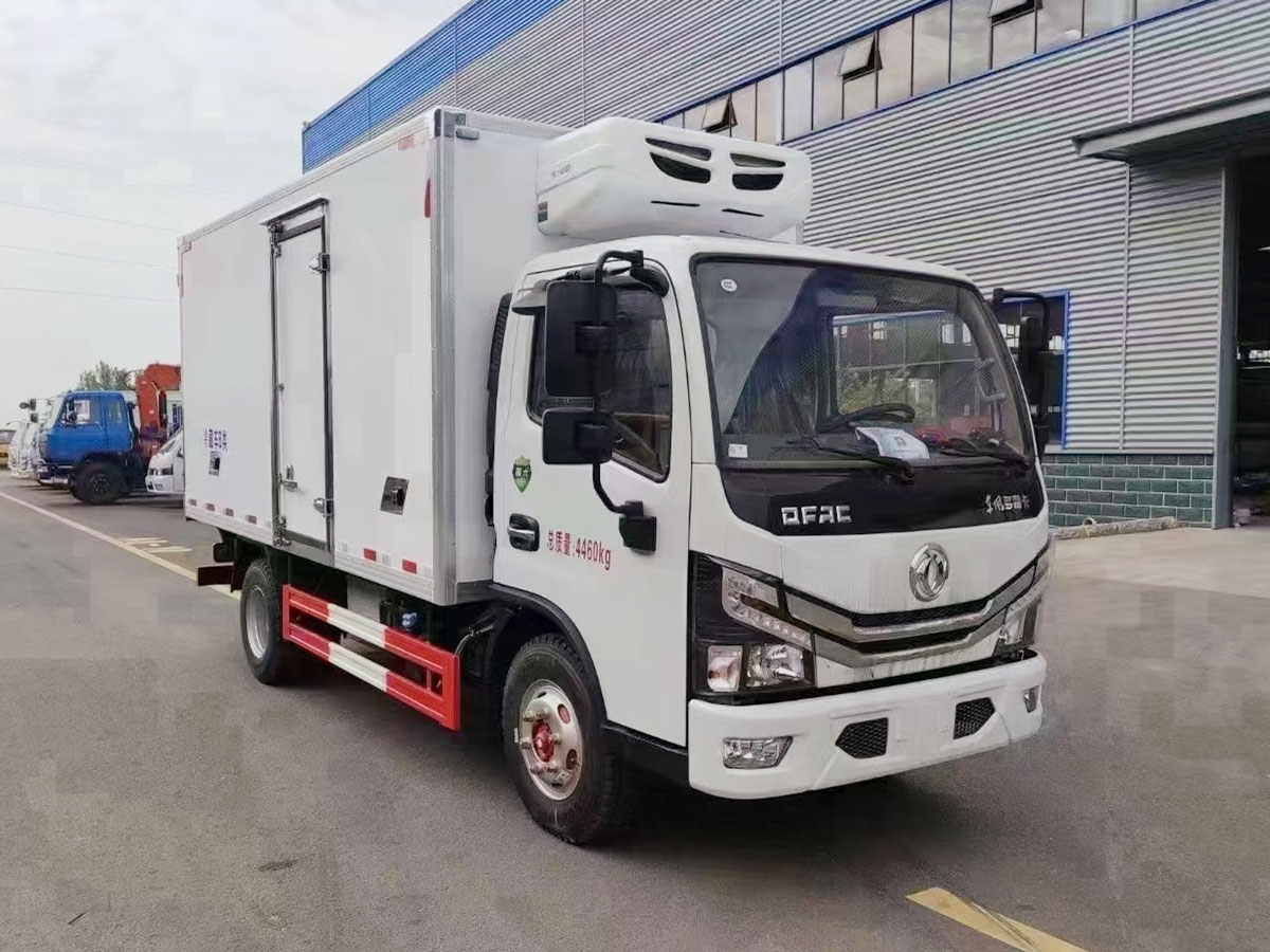 東風(fēng)多利卡冷藏車(chē)（4.2米）