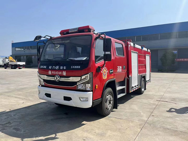 東風(fēng)5方泡沫消防車(chē)