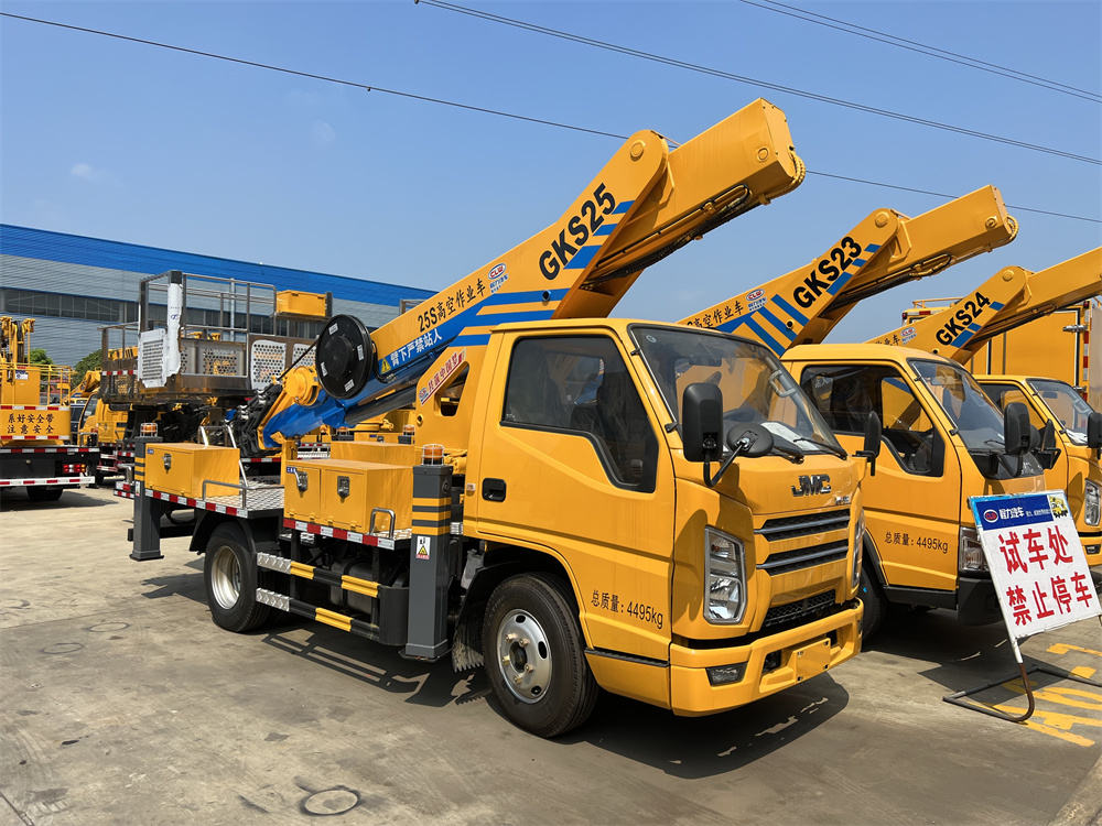 藍牌25米直臂伸縮式高空作業(yè)車配置參數(shù)