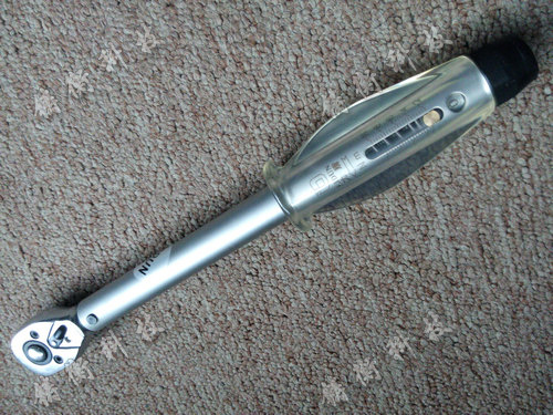 預置式扭力扳手